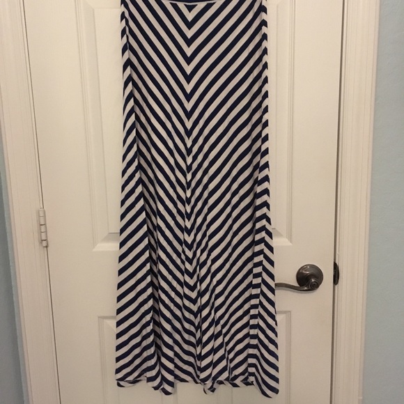 Chevron Maxi Skirt - Picture 4 of 4